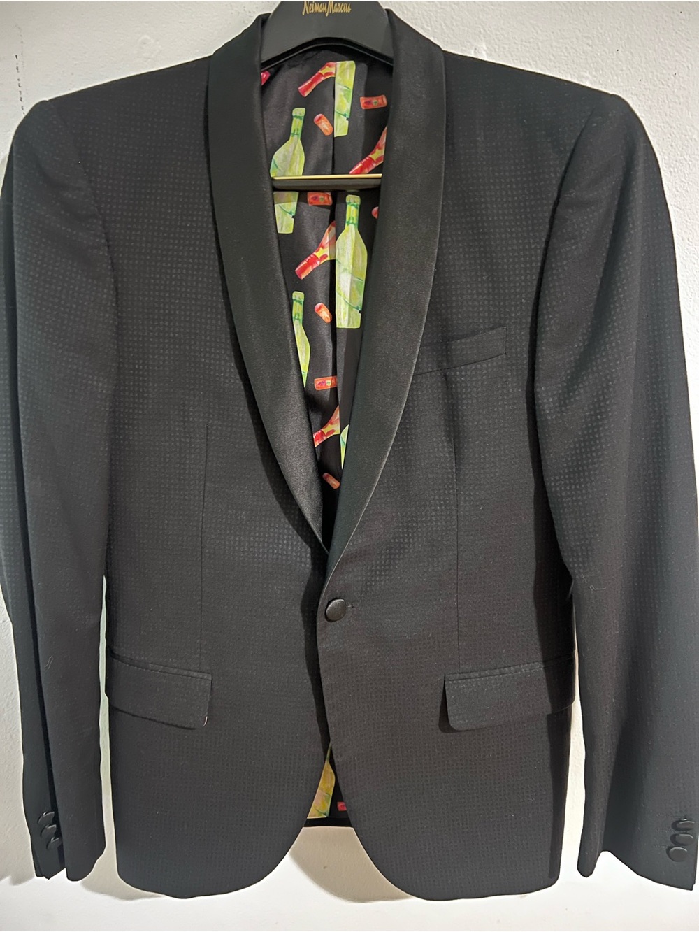 Suslo Couture Slim Fit Tuxedo Blazer with a bow tie Size 38R